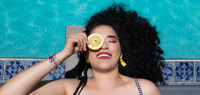 younique Moodstruck Splash all day matter Lippenstift wasserfest